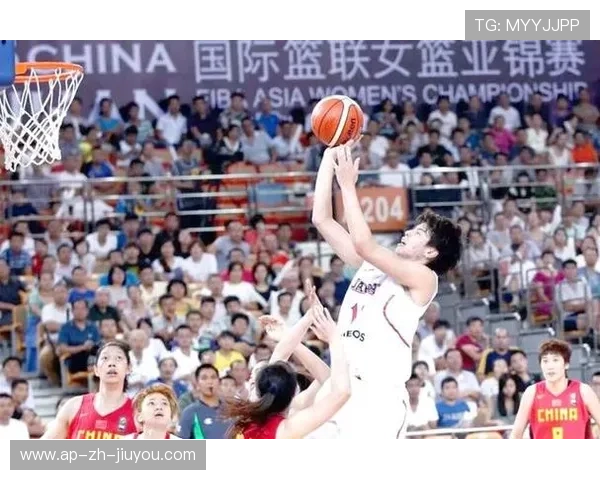 女篮队连续快攻引发场面白热化